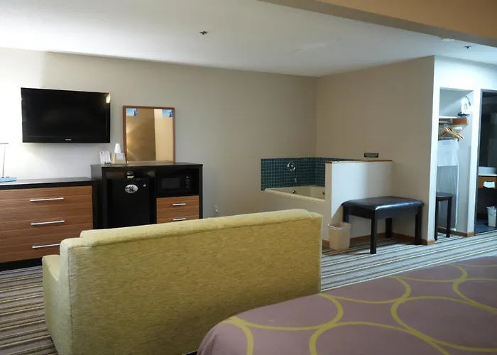 Hotel 24 &