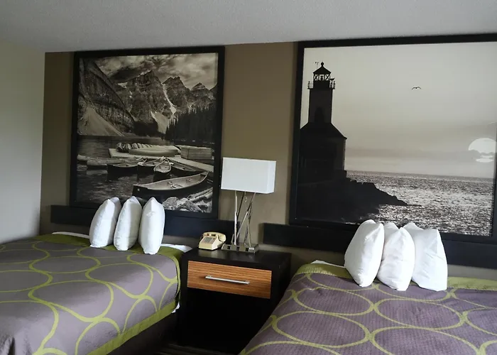 Hotel 24 &